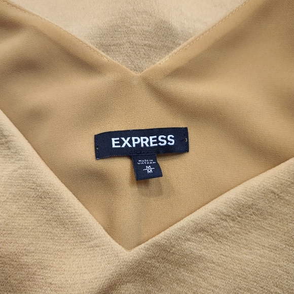 🍉 Express Yellow Top Size Medium - Picture 3 of 3